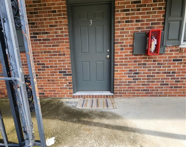 3212 Tallywood Drive - Photo Thumbnail 4