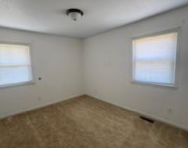 338 Summer Hill Road - Photo Thumbnail 12