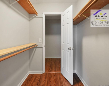 6804-2 Willowbrook Drive - Photo Thumbnail 14
