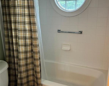 4890 Independence Drive - Photo Thumbnail 11