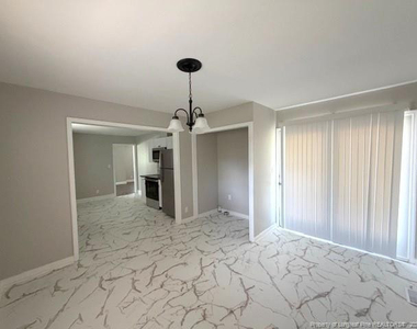 909 Sandalwood Drive - Photo Thumbnail 11