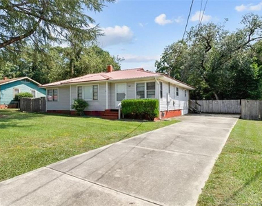 909 Sandalwood Drive - Photo Thumbnail 4
