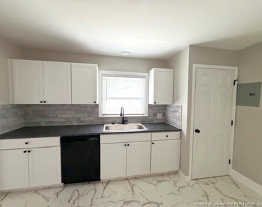 909 Sandalwood Drive - Photo Thumbnail 10