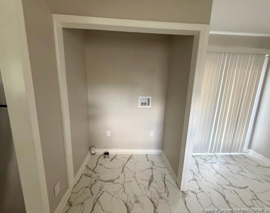909 Sandalwood Drive - Photo Thumbnail 13