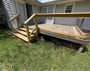 909 Sandalwood Drive - Photo Thumbnail 3