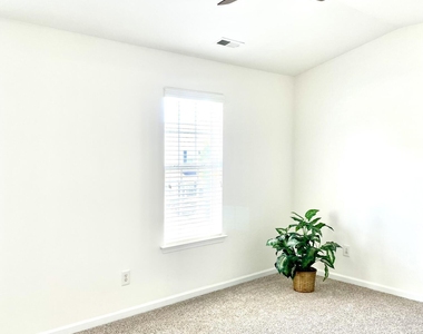 3525 Londonville Lane - Photo Thumbnail 18