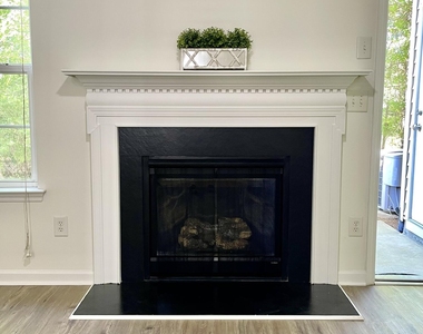 3525 Londonville Lane - Photo Thumbnail 11