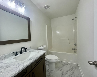 3525 Londonville Lane - Photo Thumbnail 19