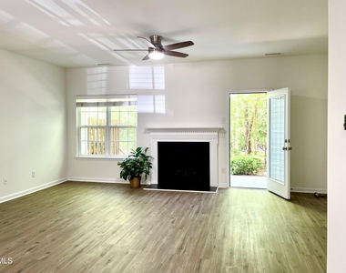 3525 Londonville Lane - Photo Thumbnail 8