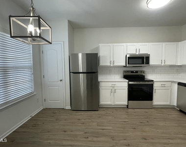 3525 Londonville Lane - Photo Thumbnail 5
