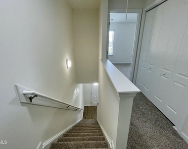 3525 Londonville Lane - Photo Thumbnail 14