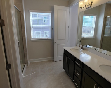 831 Amley Place - Photo Thumbnail 13