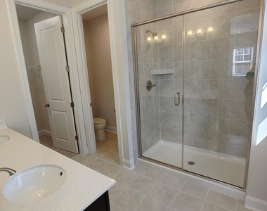 831 Amley Place - Photo Thumbnail 12
