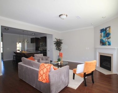 395 Shakespeare Drive - Photo Thumbnail 6