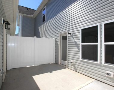 395 Shakespeare Drive - Photo Thumbnail 15