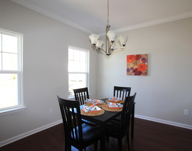 395 Shakespeare Drive - Photo Thumbnail 2