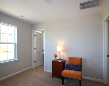 395 Shakespeare Drive - Photo Thumbnail 11