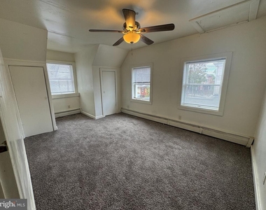 261 N York Street - Photo Thumbnail 3