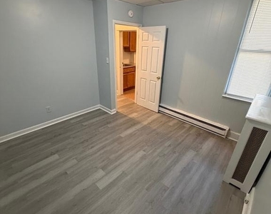 671 Long Lane - Photo Thumbnail 10
