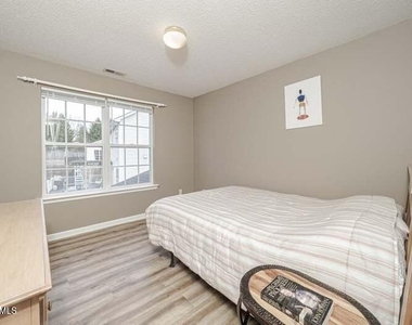 5513 Glencree Court - Photo Thumbnail 6