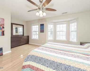 5513 Glencree Court - Photo Thumbnail 9