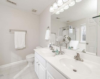 5513 Glencree Court - Photo Thumbnail 3