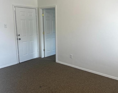29 N Main Street - Photo Thumbnail 6