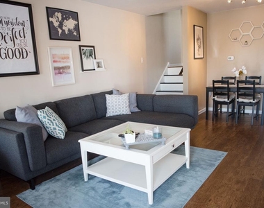 426 E Miner Street - Photo Thumbnail 1