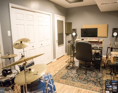 426 E Miner Street - Photo Thumbnail 16