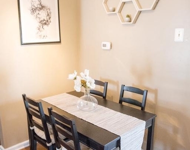 426 E Miner Street - Photo Thumbnail 4