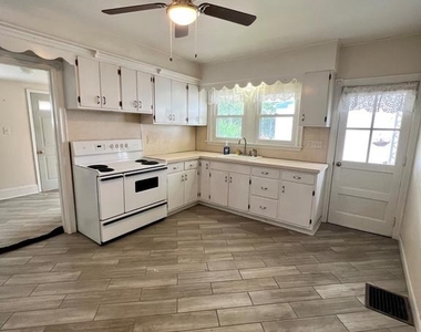 337 Bridge Street - Photo Thumbnail 5