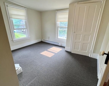 337 Bridge Street - Photo Thumbnail 10