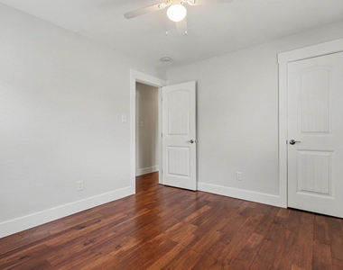 727 S State Street - Photo Thumbnail 16