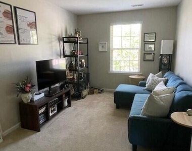 112 Hawkstone Drive - Photo Thumbnail 6