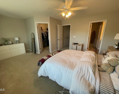 112 Hawkstone Drive - Photo Thumbnail 10