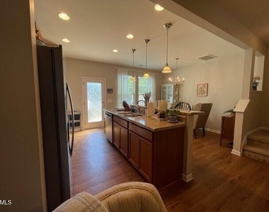 112 Hawkstone Drive - Photo Thumbnail 3