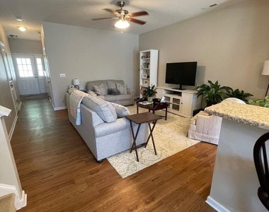 112 Hawkstone Drive - Photo Thumbnail 5
