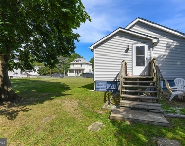 322 W Washington Street - Photo Thumbnail 19