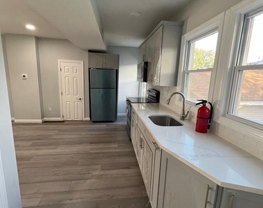 3200 Calvert - Photo Thumbnail 5