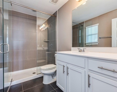 2208 Capulet St - Photo Thumbnail 13