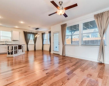 2208 Capulet St - Photo Thumbnail 2