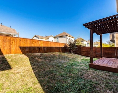 2208 Capulet St - Photo Thumbnail 20