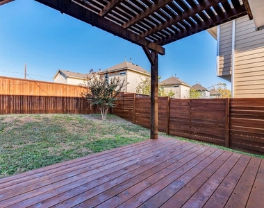 2208 Capulet St - Photo Thumbnail 19