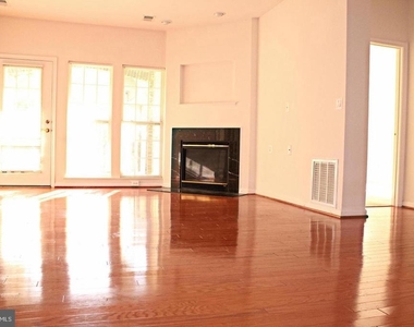 6212 Westchester Park Drive - Photo Thumbnail 2