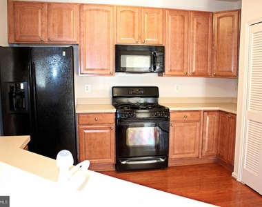 6212 Westchester Park Drive - Photo Thumbnail 1