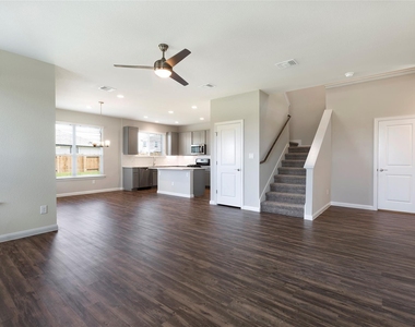 1207 Aspen Grove Dr - Photo Thumbnail 2