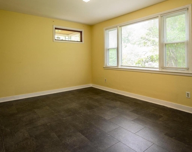 6007 Bradley Lane - Photo Thumbnail 12