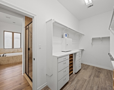 366 Mirafield Ln - Photo Thumbnail 27