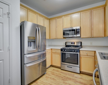 1112 Sundrop Pl - Photo Thumbnail 6