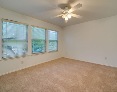 1112 Sundrop Pl - Photo Thumbnail 8